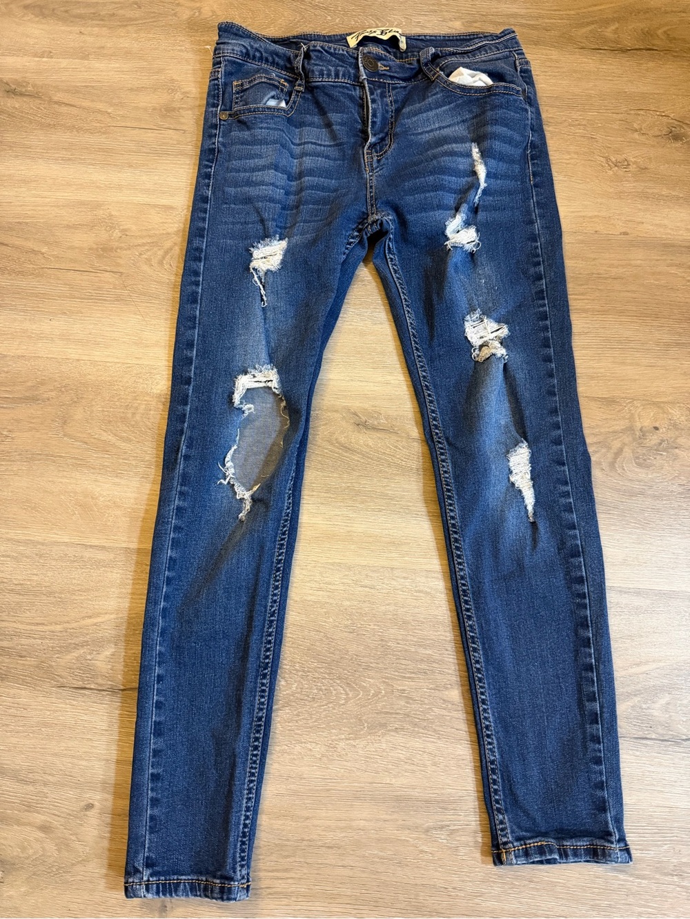 Paris Blues Distressed Skinny Jeans Size 7 Dark Wash Y2K